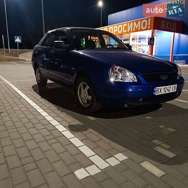 Хэтчбек ВАЗ / Lada 2172 Priora 2010 в Хмельницком