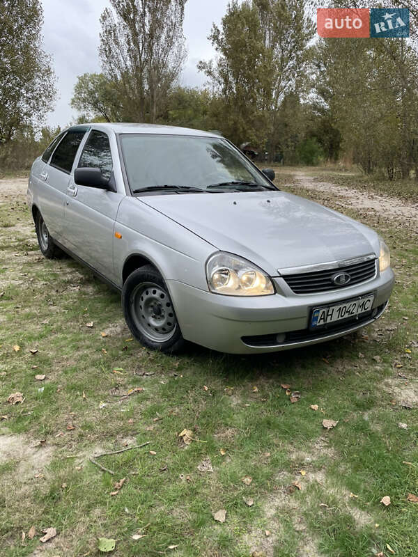 Хэтчбек ВАЗ / Lada 2172 Priora 2008 в Киеве фото 7 Хэтчбек ВАЗ / Lada 2172 Priora 2008 в Киеве