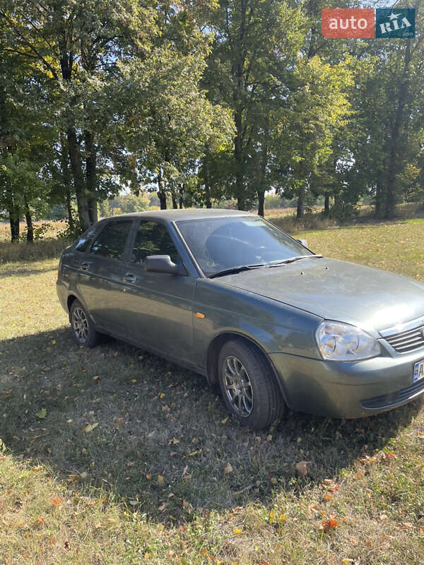 Хэтчбек ВАЗ / Lada 2172 Priora 2009 в Гадяче