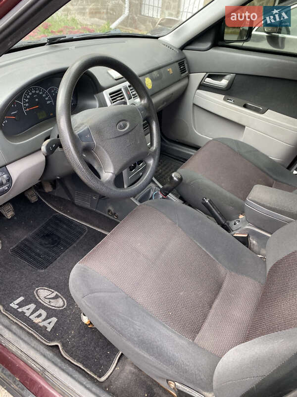 Хэтчбек ВАЗ / Lada 2172 Priora 2008 в Киеве