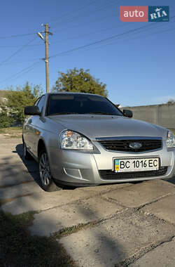 Хэтчбек ВАЗ 2172 Priora 2013 в 