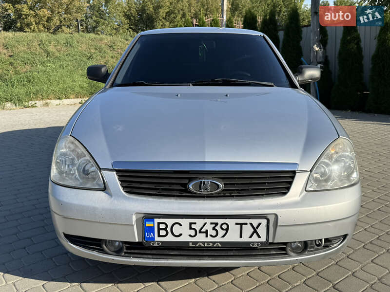 Хэтчбек ВАЗ / Lada 2172 Priora 2008 в Львове