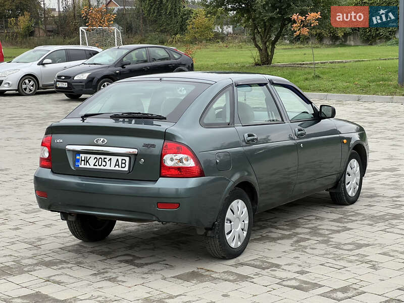 Хэтчбек ВАЗ / Lada 2172 Priora 2008 в Здолбунове фото 11 Хэтчбек ВАЗ / Lada 2172 Priora 2008 в Здолбунове
