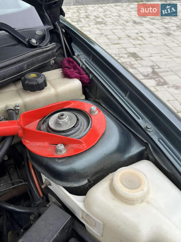 Хэтчбек ВАЗ / Lada 2172 Priora 2008 в Здолбунове фото 44 Хэтчбек ВАЗ / Lada 2172 Priora 2008 в Здолбунове