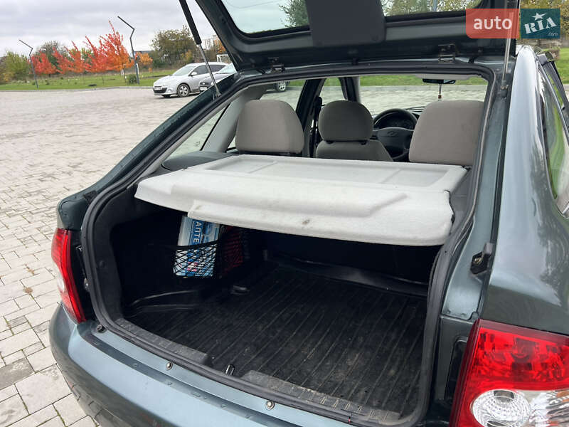 Хэтчбек ВАЗ / Lada 2172 Priora 2008 в Здолбунове фото 47 Хэтчбек ВАЗ / Lada 2172 Priora 2008 в Здолбунове