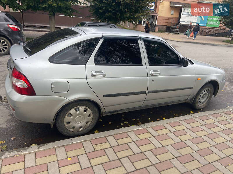 Хэтчбек ВАЗ / Lada 2172 Priora 2008 в Баре