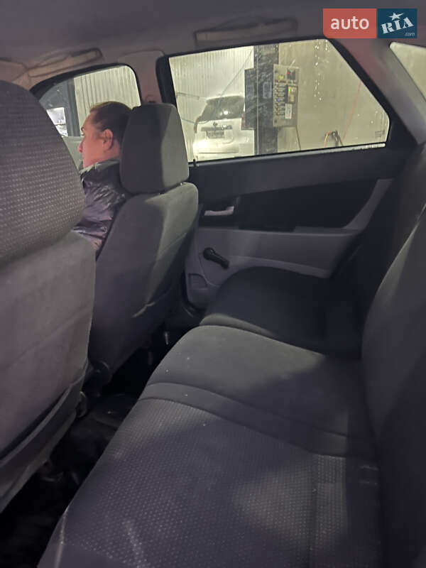 Хетчбек ВАЗ / Lada 2172 Priora 2008 в Києві фото 12 Хетчбек ВАЗ / Lada 2172 Priora 2008 в Києві