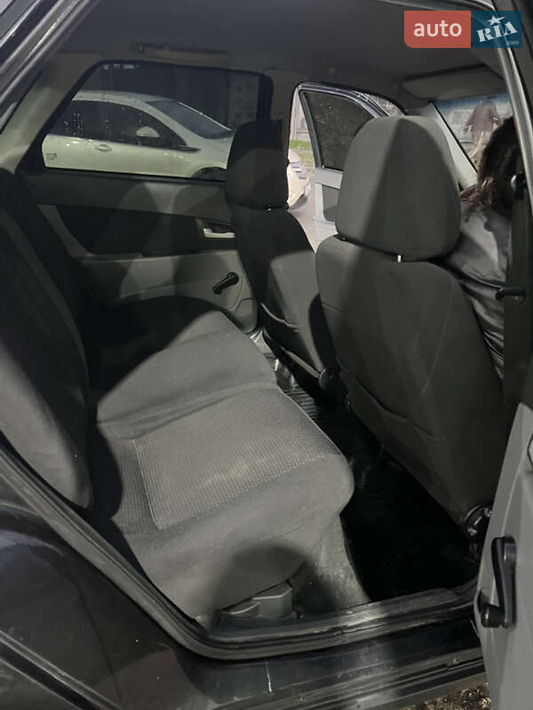 Хетчбек ВАЗ / Lada 2172 Priora 2008 в Києві фото 17 Хетчбек ВАЗ / Lada 2172 Priora 2008 в Києві