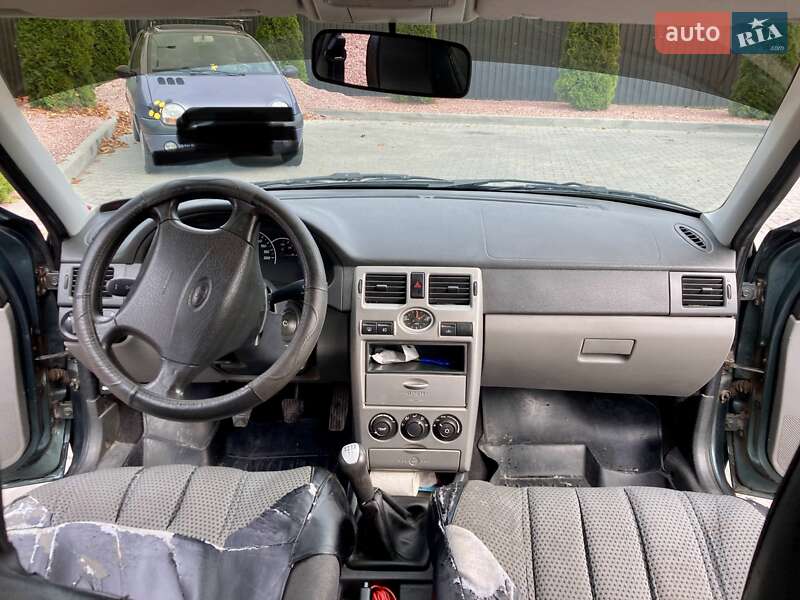 Хэтчбек ВАЗ / Lada 2172 Priora 2011 в Тернополе фото 12 Хэтчбек ВАЗ / Lada 2172 Priora 2011 в Тернополе