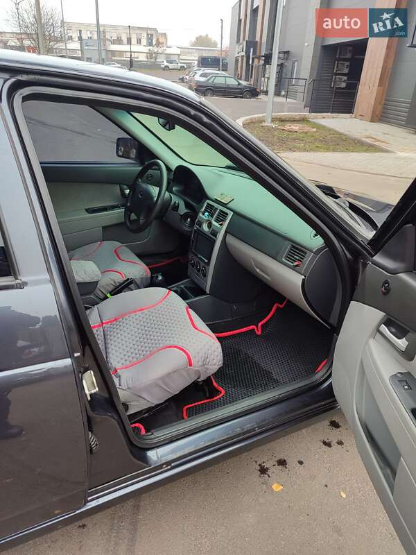 Хэтчбек ВАЗ / Lada 2172 Priora 2008 в Житомире фото 17 Хэтчбек ВАЗ / Lada 2172 Priora 2008 в Житомире