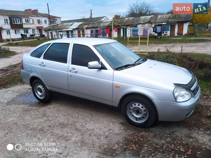Хэтчбек ВАЗ / Lada 2172 Priora 2008 в Прилуках фото 5 Хэтчбек ВАЗ / Lada 2172 Priora 2008 в Прилуках