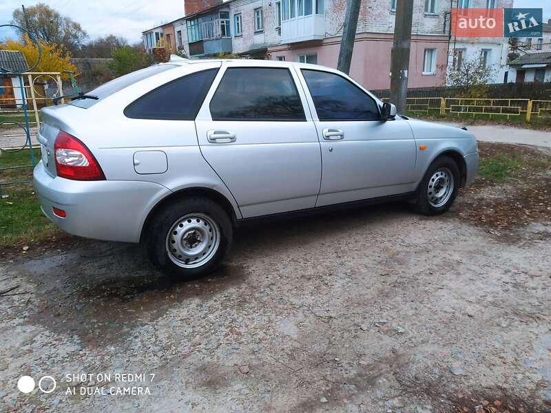 Хэтчбек ВАЗ / Lada 2172 Priora 2008 в Прилуках фото 8 Хэтчбек ВАЗ / Lada 2172 Priora 2008 в Прилуках
