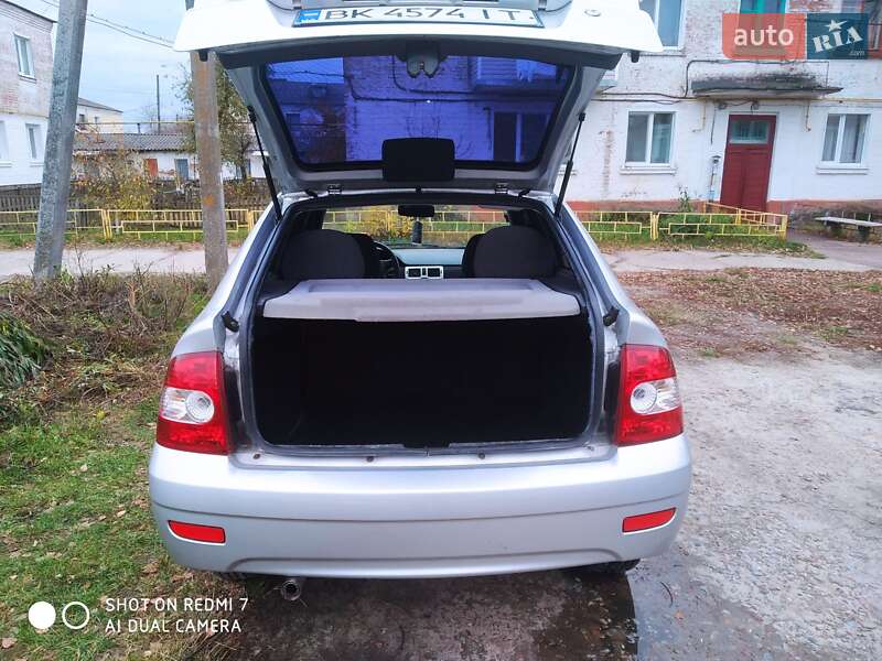 Хэтчбек ВАЗ / Lada 2172 Priora 2008 в Прилуках фото 17 Хэтчбек ВАЗ / Lada 2172 Priora 2008 в Прилуках