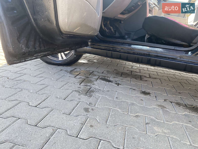 Хэтчбек ВАЗ / Lada 2172 Priora 2008 в Черновцах фото 28 Хэтчбек ВАЗ / Lada 2172 Priora 2008 в Черновцах