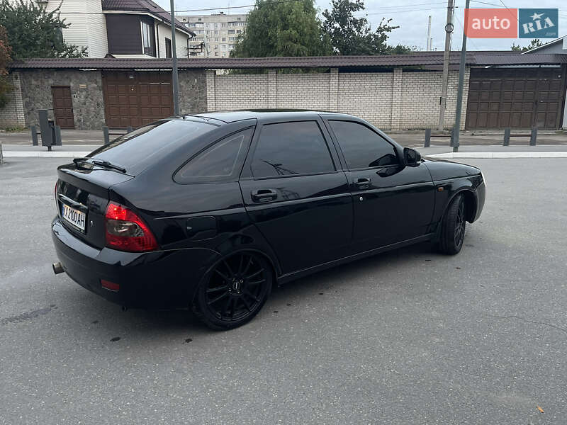 Хэтчбек ВАЗ / Lada 2172 Priora 2011 в Харькове