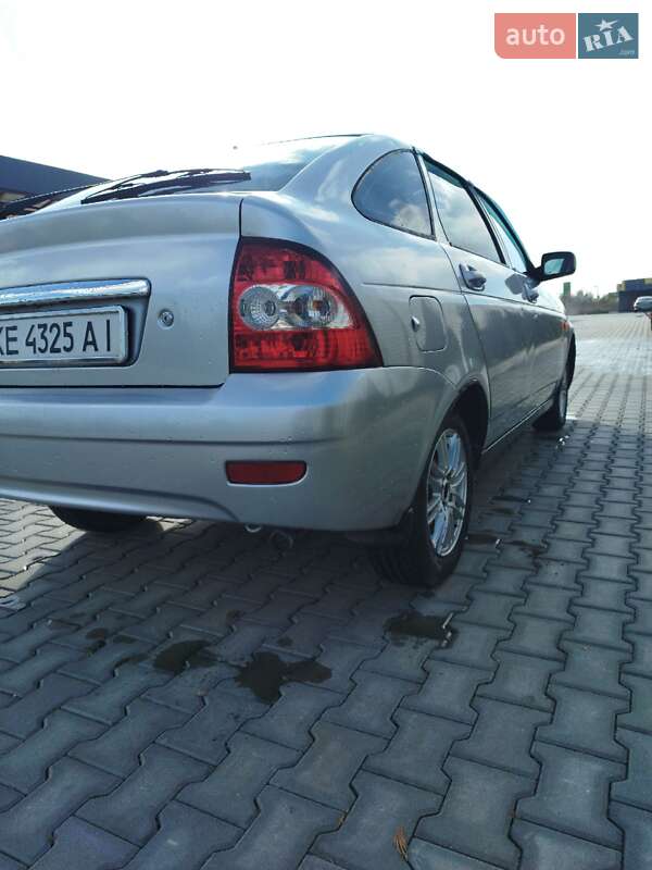 Хэтчбек ВАЗ / Lada 2172 Priora 2009 в Днепре