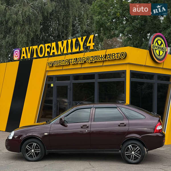 Хэтчбек ВАЗ / Lada 2172 Priora 2012 в Киеве