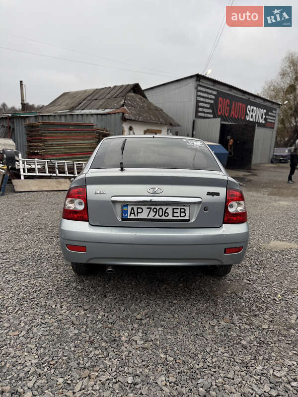 Хетчбек ВАЗ / Lada 2172 Priora 2009 в Смілі фото 6 Хетчбек ВАЗ / Lada 2172 Priora 2009 в Смілі