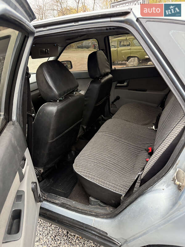 Хетчбек ВАЗ / Lada 2172 Priora 2009 в Смілі фото 10 Хетчбек ВАЗ / Lada 2172 Priora 2009 в Смілі