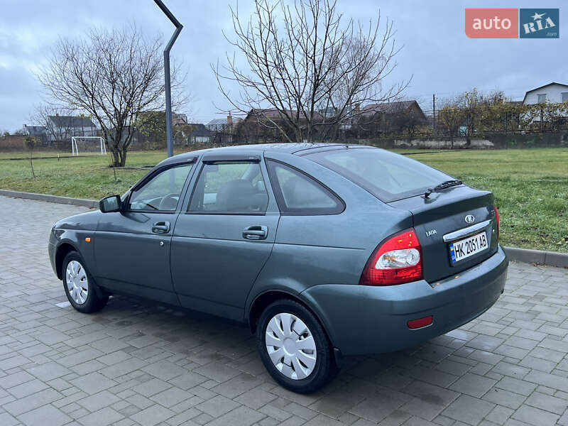 Хетчбек ВАЗ / Lada 2172 Priora 2008 в Здолбуніві фото 10 Хетчбек ВАЗ / Lada 2172 Priora 2008 в Здолбуніві