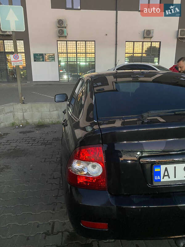 Хэтчбек ВАЗ / Lada 2172 Priora 2010 в Софиевской Борщаговке фото 5 Хэтчбек ВАЗ / Lada 2172 Priora 2010 в Софиевской Борщаговке