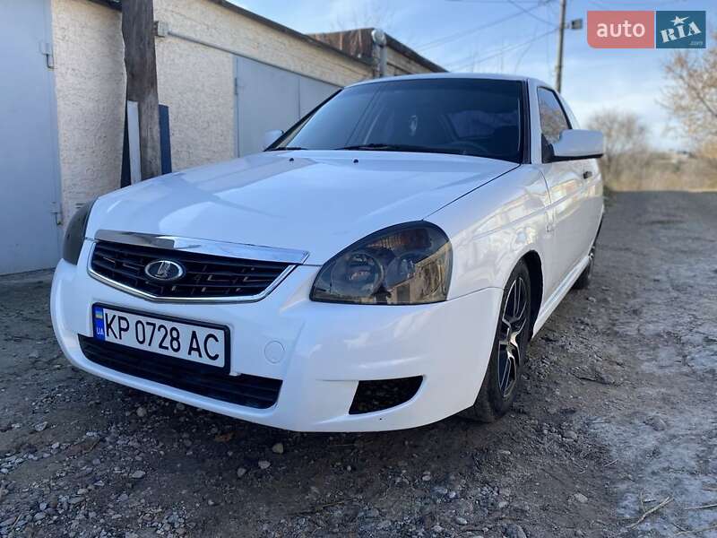 Хэтчбек ВАЗ / Lada 2172 Priora 2010 в Запорожье фото 8 Хэтчбек ВАЗ / Lada 2172 Priora 2010 в Запорожье
