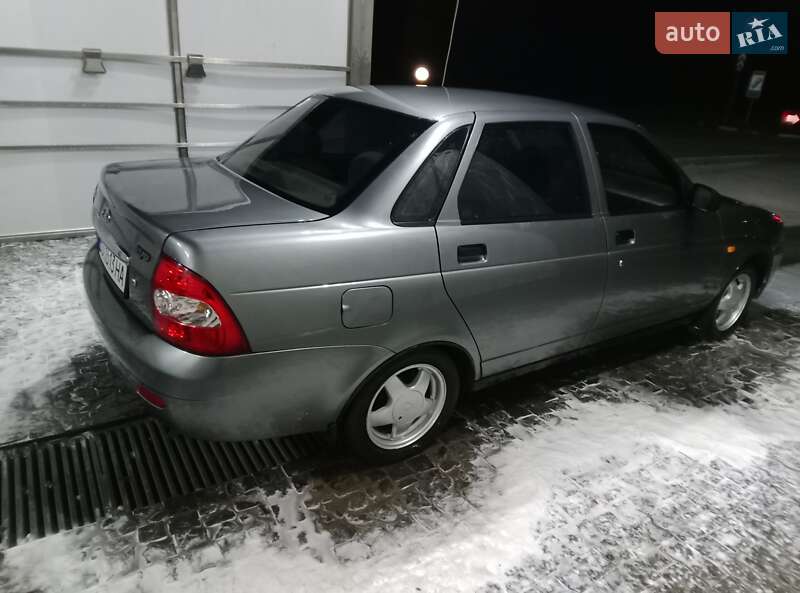 Хетчбек ВАЗ / Lada 2172 Priora 2008 в Чорткові