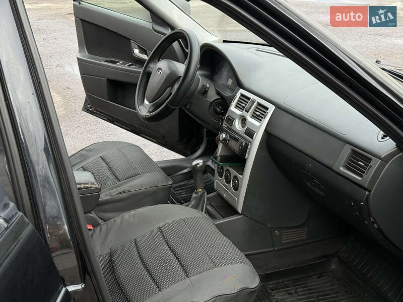 Хэтчбек ВАЗ / Lada 2172 Priora 2013 в Первомайске фото 22 Хэтчбек ВАЗ / Lada 2172 Priora 2013 в Первомайске