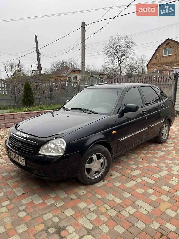 Хэтчбек ВАЗ / Lada 2172 Priora 2008 в Бердичеве
