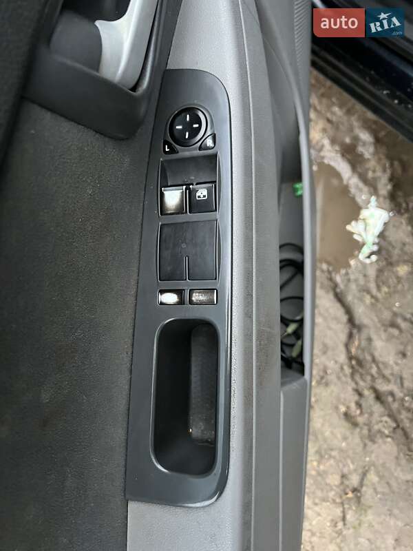 Хэтчбек ВАЗ / Lada 2172 Priora 2008 в Локачах фото 10 Хэтчбек ВАЗ / Lada 2172 Priora 2008 в Локачах