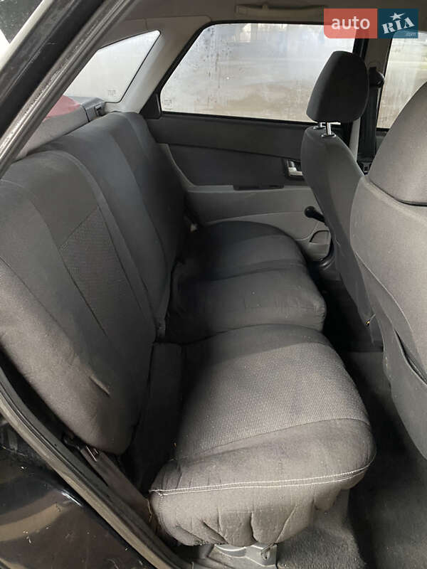 Хетчбек ВАЗ / Lada 2172 Priora 2008 в Мукачевому фото 24 Хетчбек ВАЗ / Lada 2172 Priora 2008 в Мукачевому