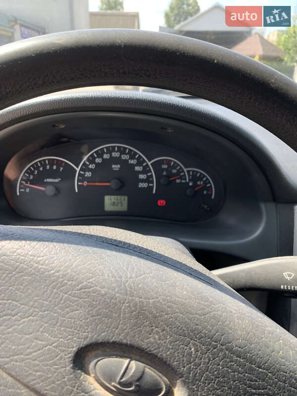 Хэтчбек ВАЗ / Lada 2172 Priora 2010 в Тернополе