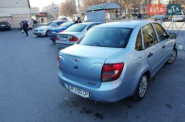 Седан ВАЗ / Lada 2190 Granta 2014 в Запорожье
