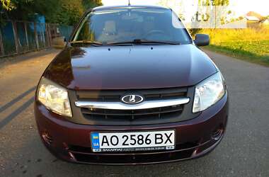 Седан ВАЗ / Lada 2190 Granta 2014 в Виноградове