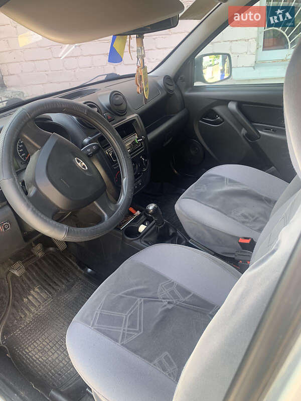 Седан ВАЗ / Lada 2190 Granta 2013 в Баришівка