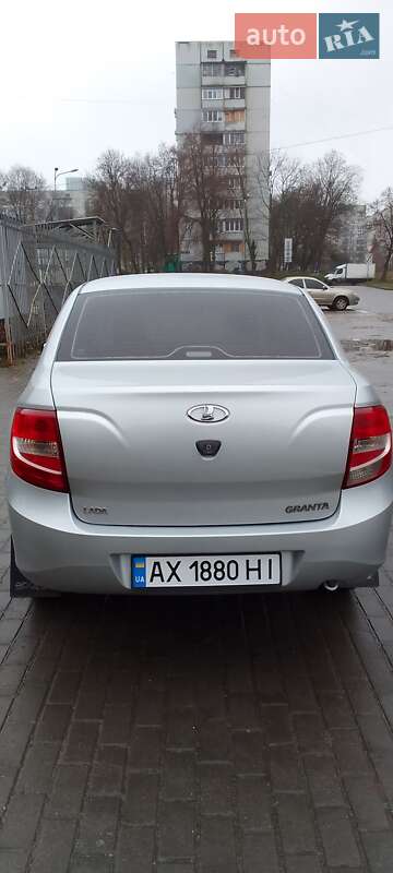 Седан ВАЗ / Lada 2190 Granta 2013 в Харькове фото 2 Седан ВАЗ / Lada 2190 Granta 2013 в Харькове