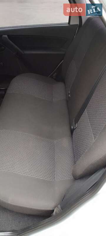 Седан ВАЗ / Lada 2190 Granta 2013 в Харькове фото 23 Седан ВАЗ / Lada 2190 Granta 2013 в Харькове