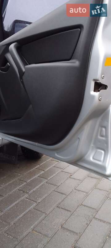 Седан ВАЗ / Lada 2190 Granta 2013 в Харькове фото 27 Седан ВАЗ / Lada 2190 Granta 2013 в Харькове