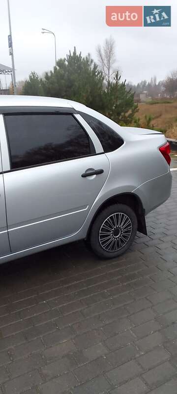 Седан ВАЗ / Lada 2190 Granta 2013 в Харькове фото 37 Седан ВАЗ / Lada 2190 Granta 2013 в Харькове