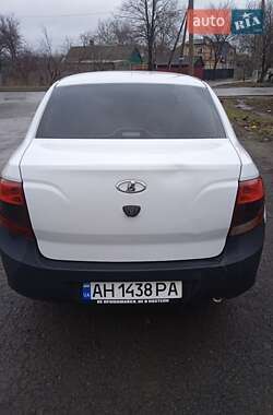 Седан ВАЗ 2190 Granta 2013 в 