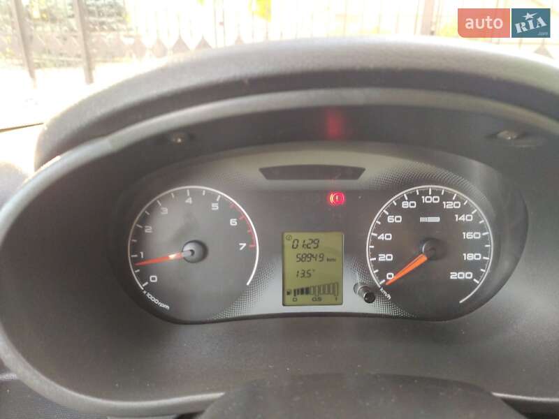 Седан ВАЗ / Lada 2190 Granta 2014 в Чорноморську