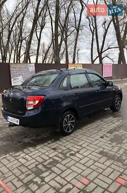 Седан ВАЗ / Lada 2190 Granta 2013 в Іванкові