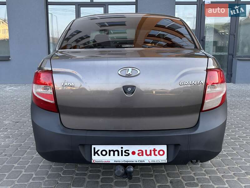 Седан ВАЗ / Lada 2190 Granta 2015 в Виннице