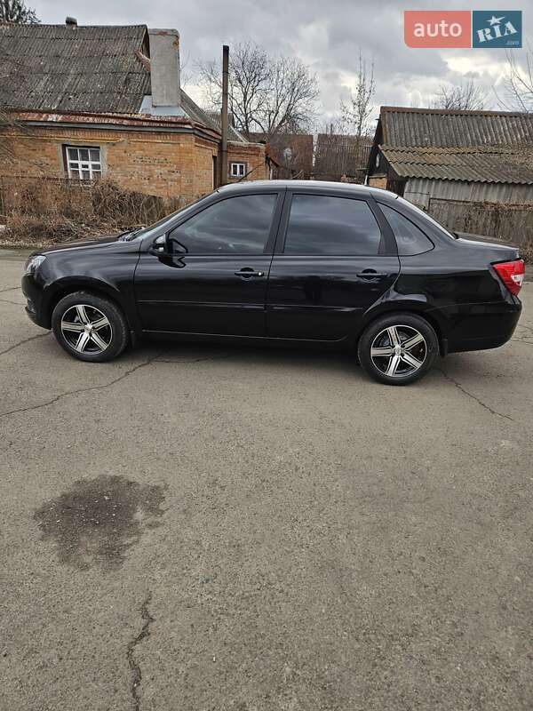 Седан ВАЗ / Lada 2190 Granta 2021 в Городище