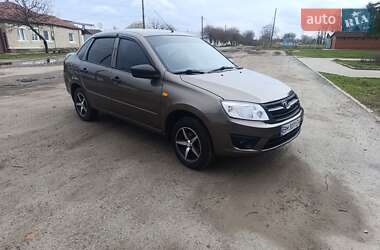 Седан ВАЗ 2190 Granta 2014 в 