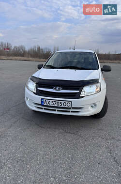 Седан ВАЗ 2190 Granta 2013 в 