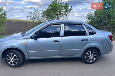 Седан ВАЗ 2190 Granta 2014 в 
