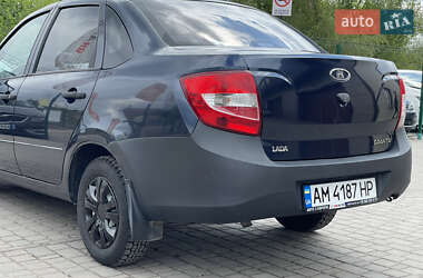 Седан ВАЗ 2190 Granta 2012 в 