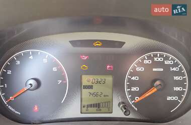 Седан ВАЗ 2190 Granta 2012 в 