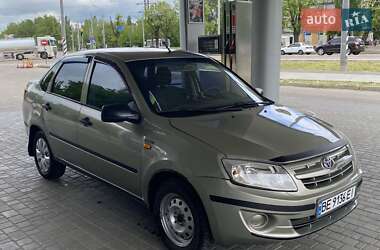 Седан ВАЗ 2190 Granta 2012 в 